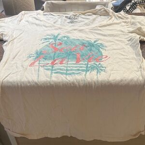 5/$25.00 Salt life Salty sea la vie Tee in Cream large teen ladies short sleeve